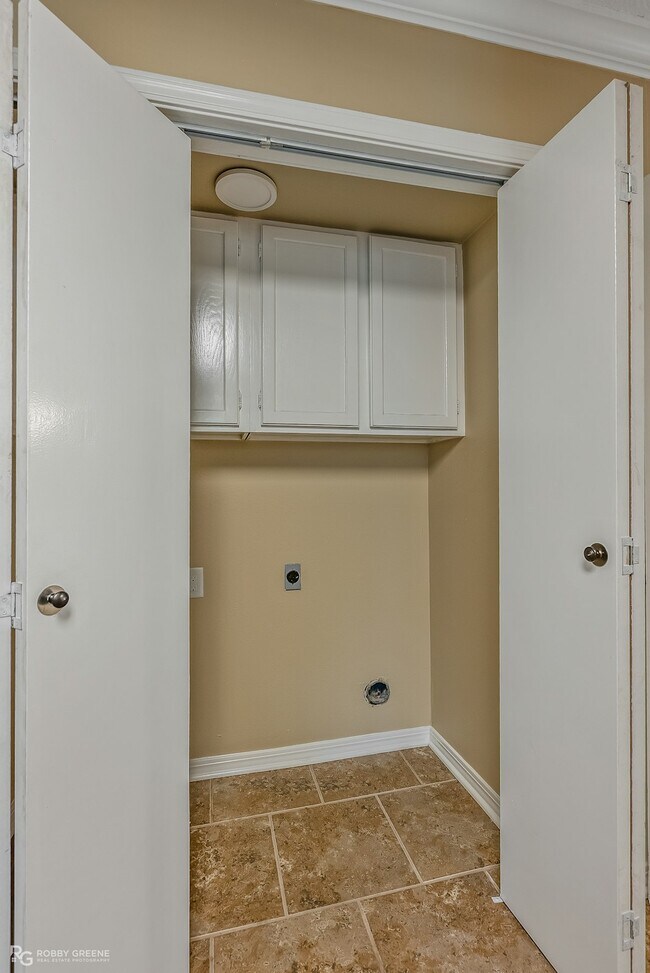 Photo - 10101 Saratoga Dr