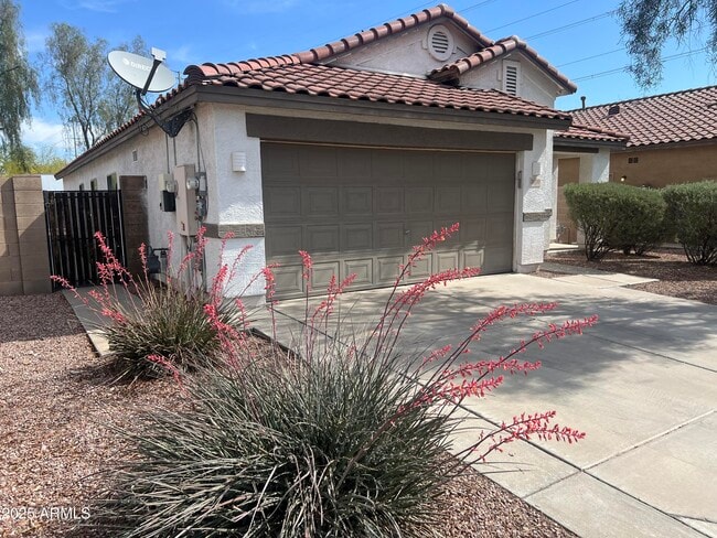 Photo - 3020 W Red Fox Rd