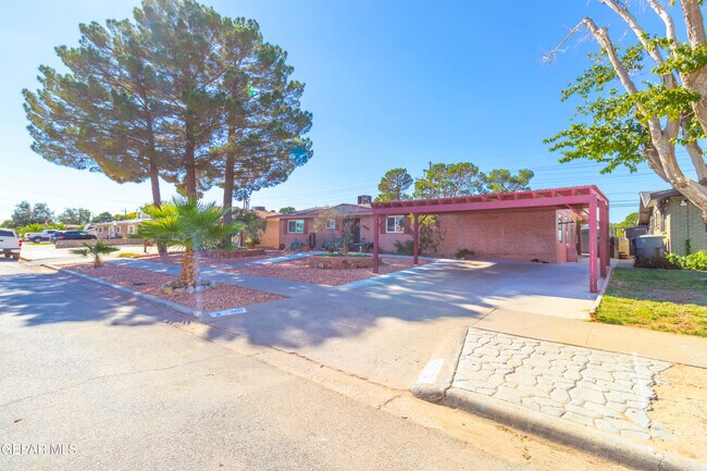 Photo - 3417 Aberdeen St