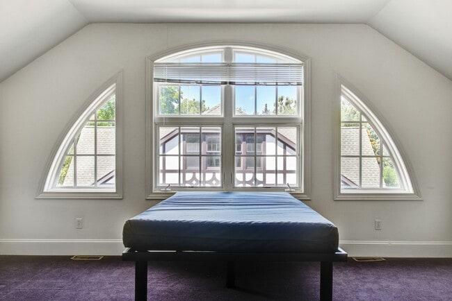 Photo - Victors Place