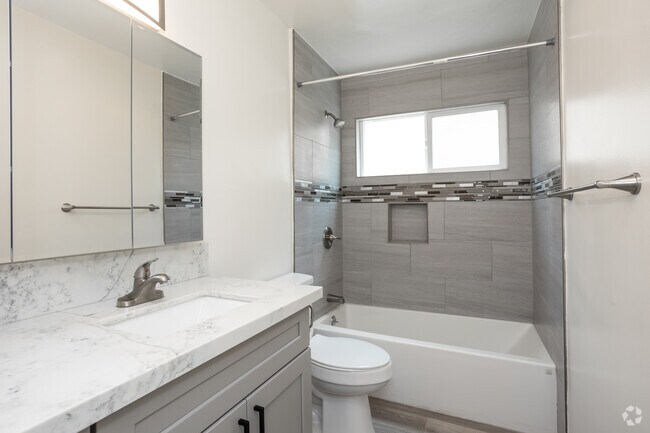 2BR, 2BA - 1,411SF - Second Bathroom
