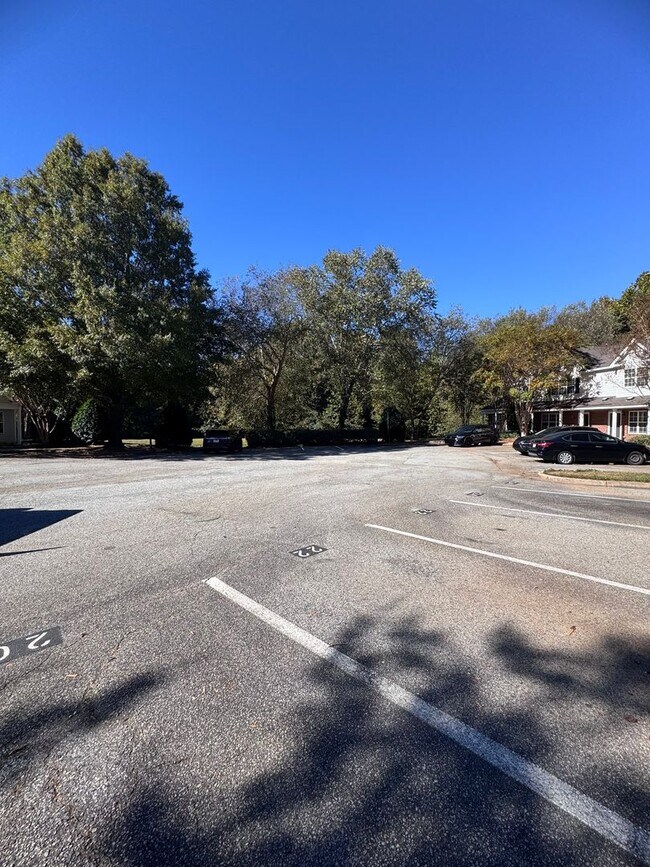 Photo - Wonderful 2BR 2.5BA Townhome with All Appl...