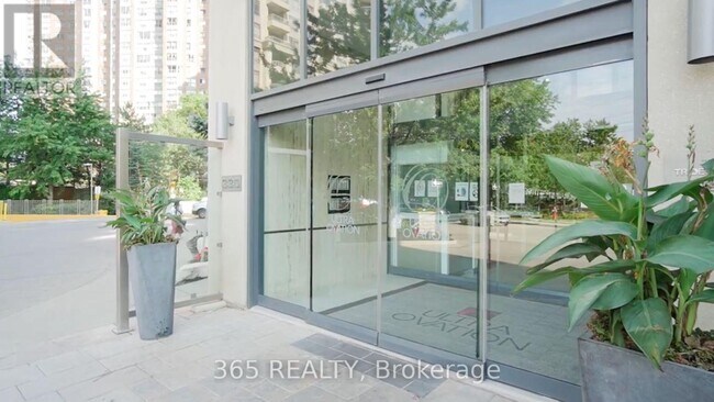 Photo - 330 Burnhamthorpe Rd W Unit 2903