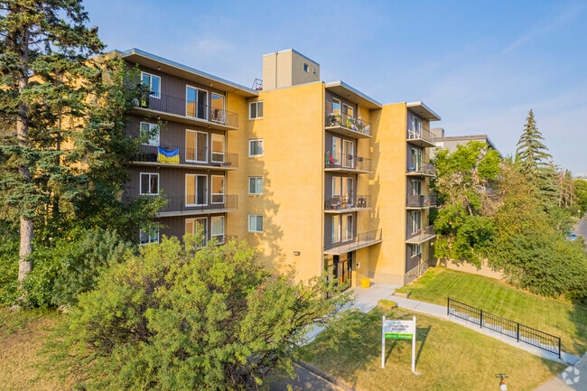 Photo - Cameron Manor