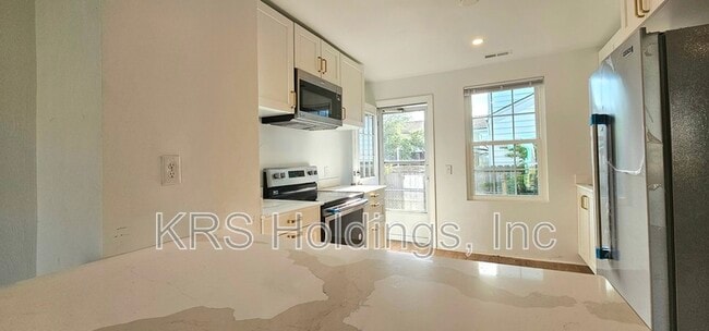 Photo - 1267 Little Bay Ave