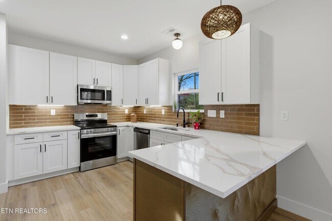 Photo - 818 W Anderson Ave