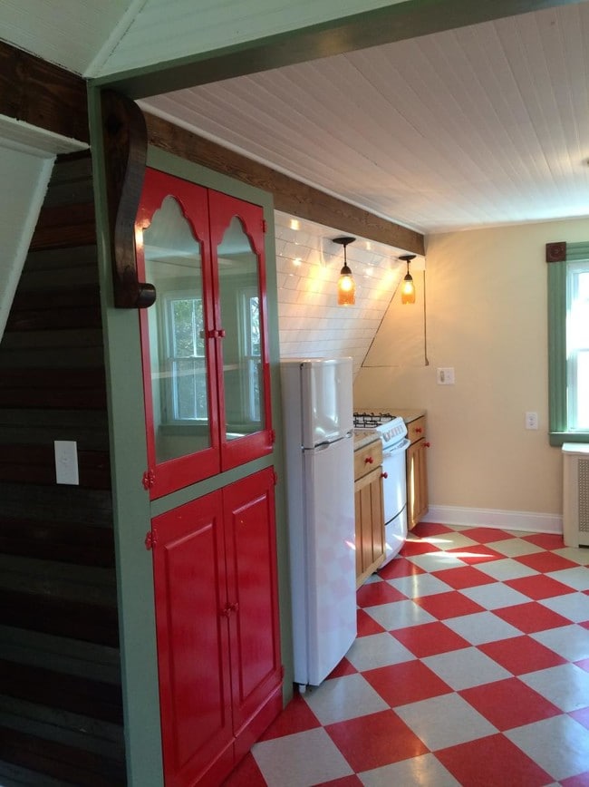 Building Photo - 36 Whittlesey Ave Unit 3