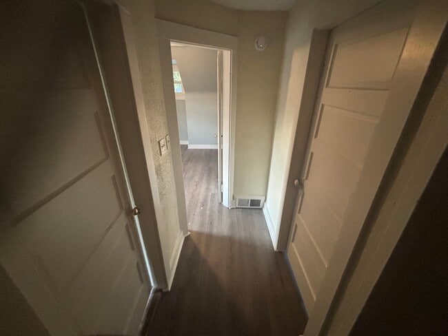 Photo - 25 Ridgeway Ave