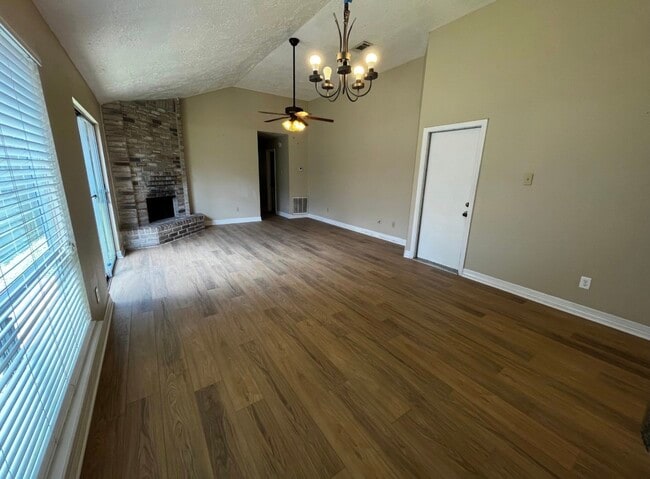 Photo - 11011 Crenchrus Ct
