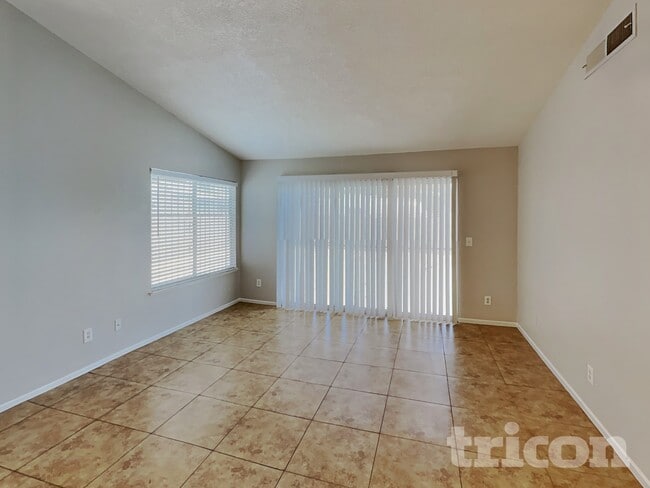 Photo - 1648 Trish Ln