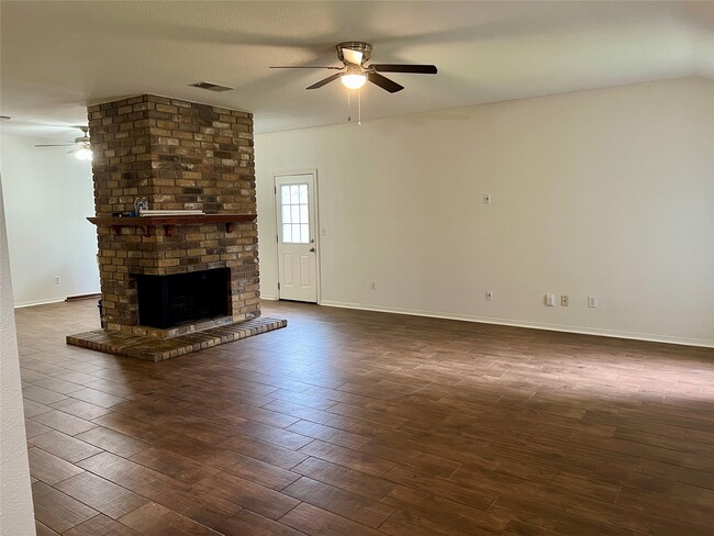 Photo - 2709 Hot Springs Dr