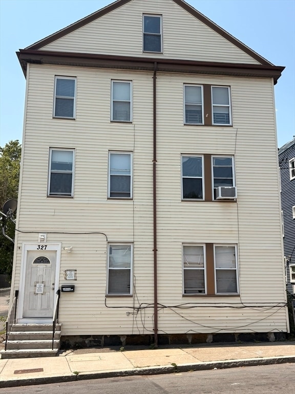 Building Photo - 347 Wood Ave Unit 3