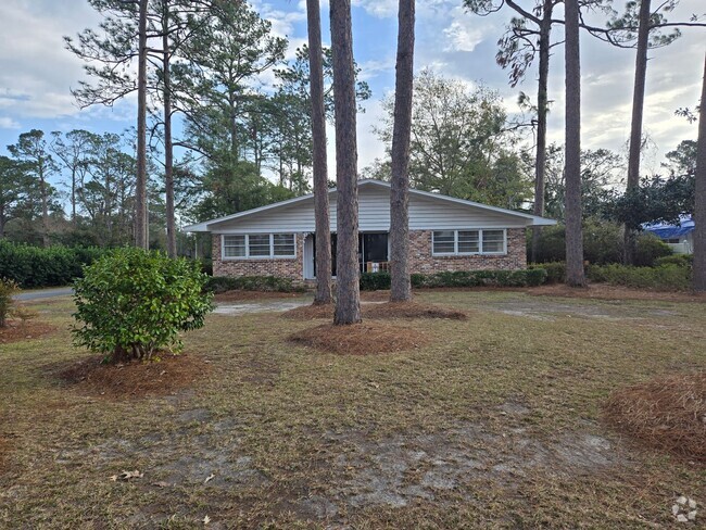 Building Photo - Beautiful Home in Valdosta, Ga!