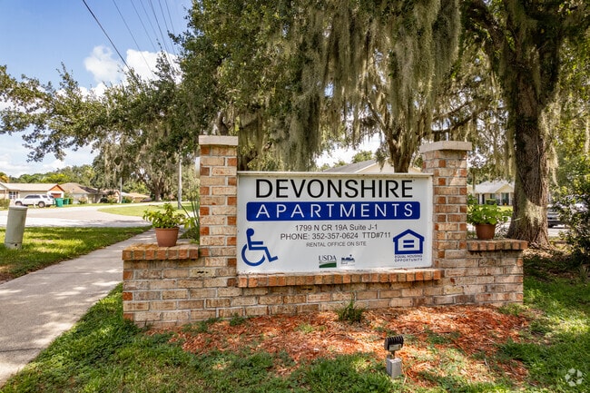 1799 N County Road 19A Eustis, FL 32726-1908 - Coastal 42