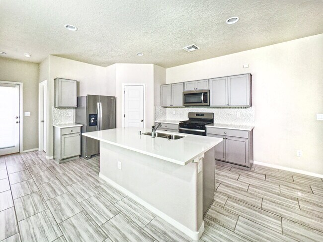 Photo - Newer Home in Mountain Hawk