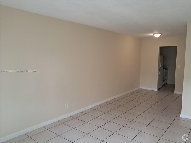 Building Photo - 2511 NW 39th Terrace Unit 104 Rental