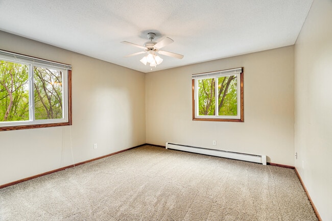 dormitorio - Royal Oaks Apartments