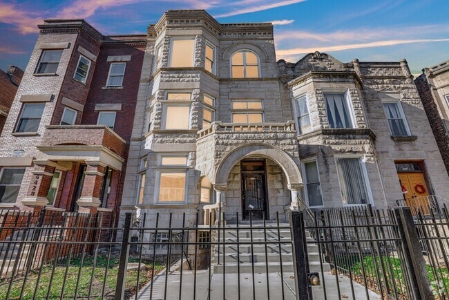 Building Photo - 6426 S Ingleside Ave Unit 2 Rental