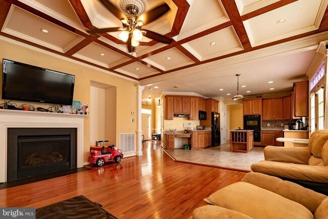 Photo - Luxury living in Lorton Valley