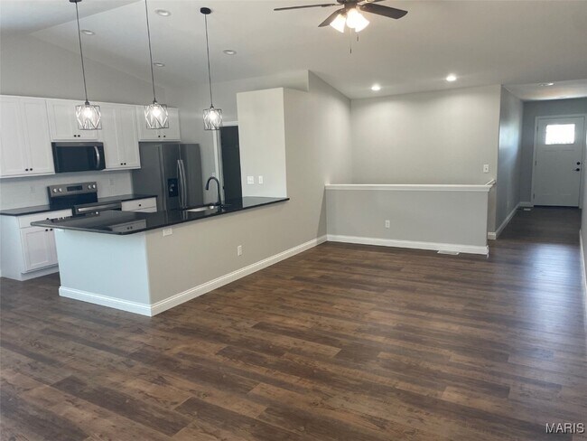 Photo - 28557 Shallow Water Rd