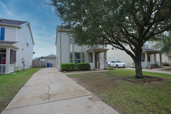 Photo - 18851 Sandelford Dr