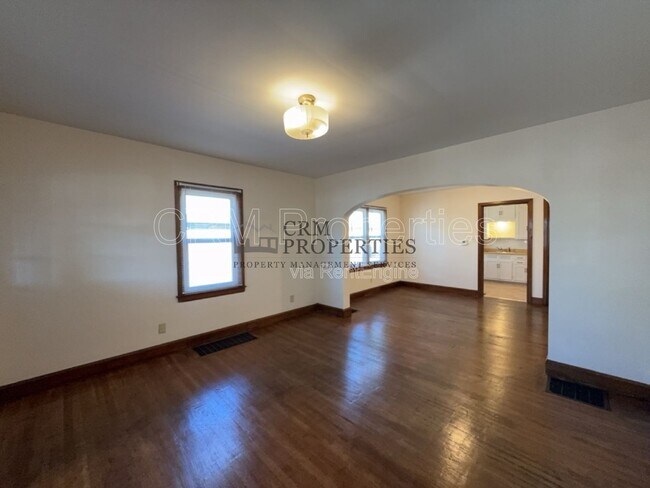 Photo - 933 N Linwood Ave
