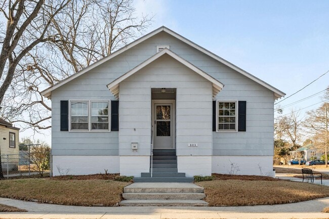 Building Photo - 503 E 5th St