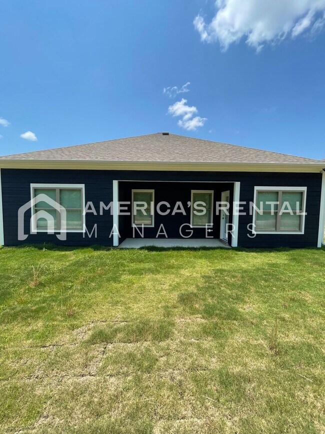 Photo - Home for Rent in Jasper, AL!!! Available to View with 48 Hour Notice!!! ***SIGN A 13 MONTH LEASE ...