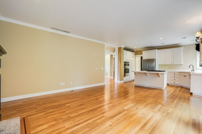 Photo - Beautiful 5 Bed, 3 Bath Rental Home in Cedar Mills Beaverton!