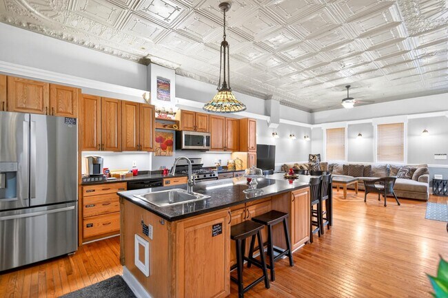 Photo - 2714 Jane St