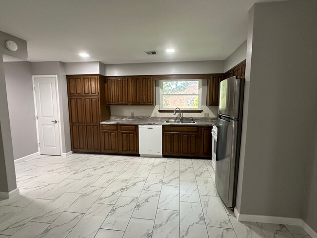 Photo - 2 bedroom/2 bath 2nd Floor Condo