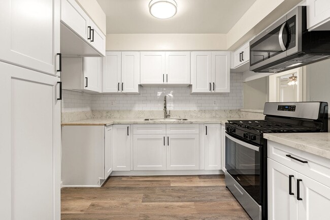 Downey Court Apartments