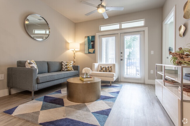 1 BR, 1 BA - 714 SF - A2
