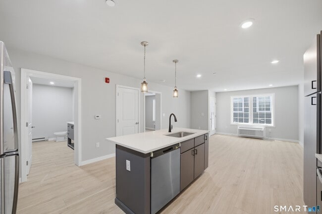 Photo - 589 Bedford St Unit 205