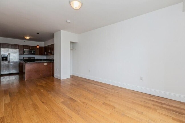 Photo - 125 43rd St Unit 503