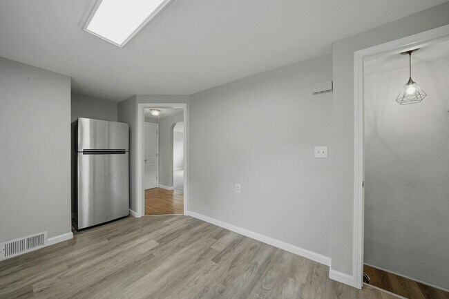 Photo - 101 Douglas Ave