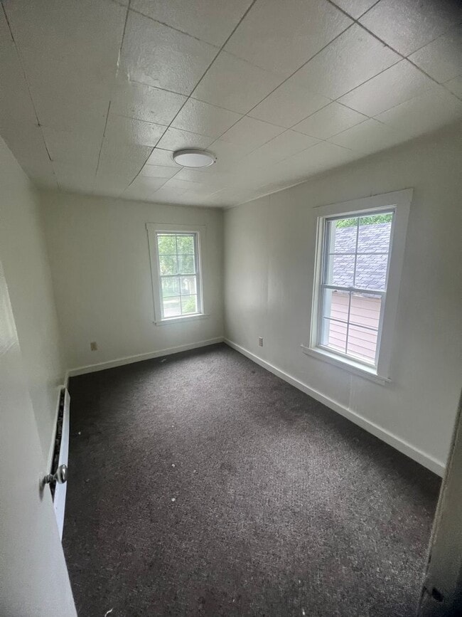 1122 E 11th St Unit 2