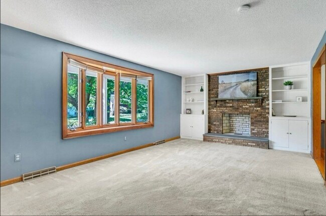 Photo - 63 Oakwood Dr