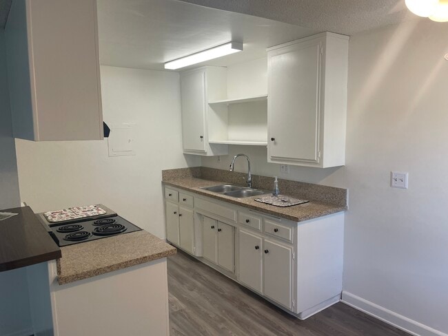 NY#14 Kitchen - New Yorker