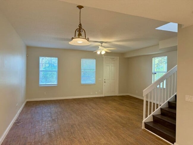 Photo - 3200 W Community Dr