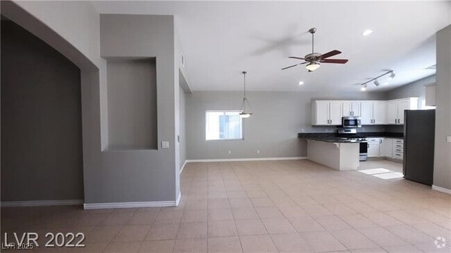 Building Photo - 525 Sun Mountain Ave Rental