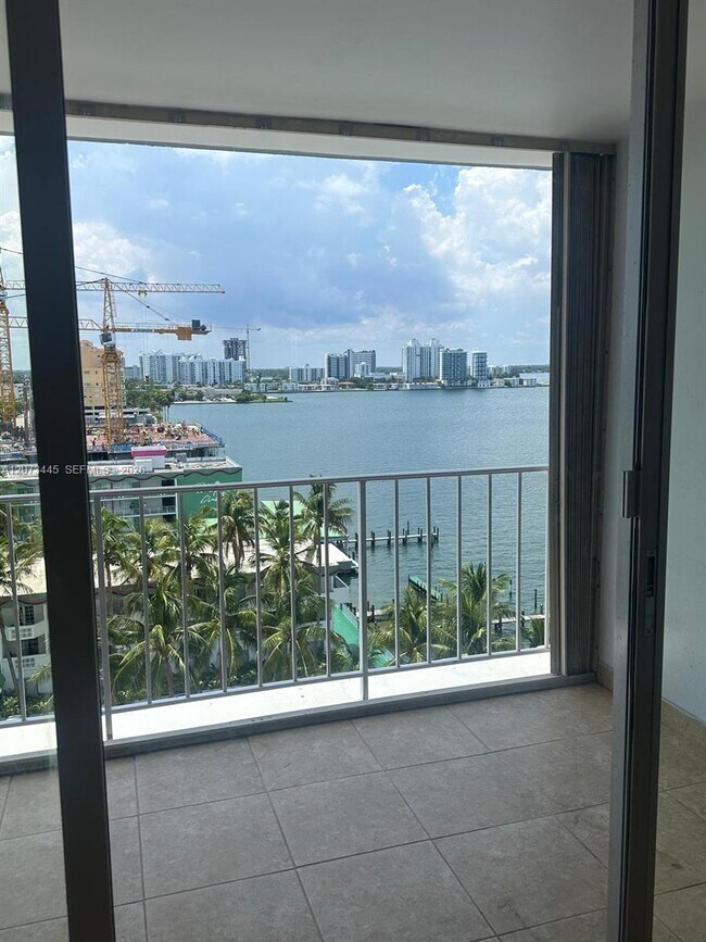 1865 79th Street Causeway Unidad 11H