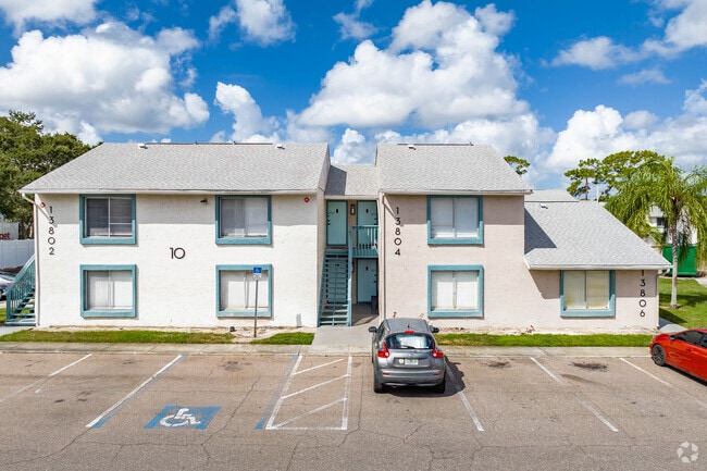 2902 Sycamore Ct Tampa, FL