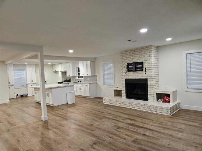 Photo - 6446 Brookside Dr