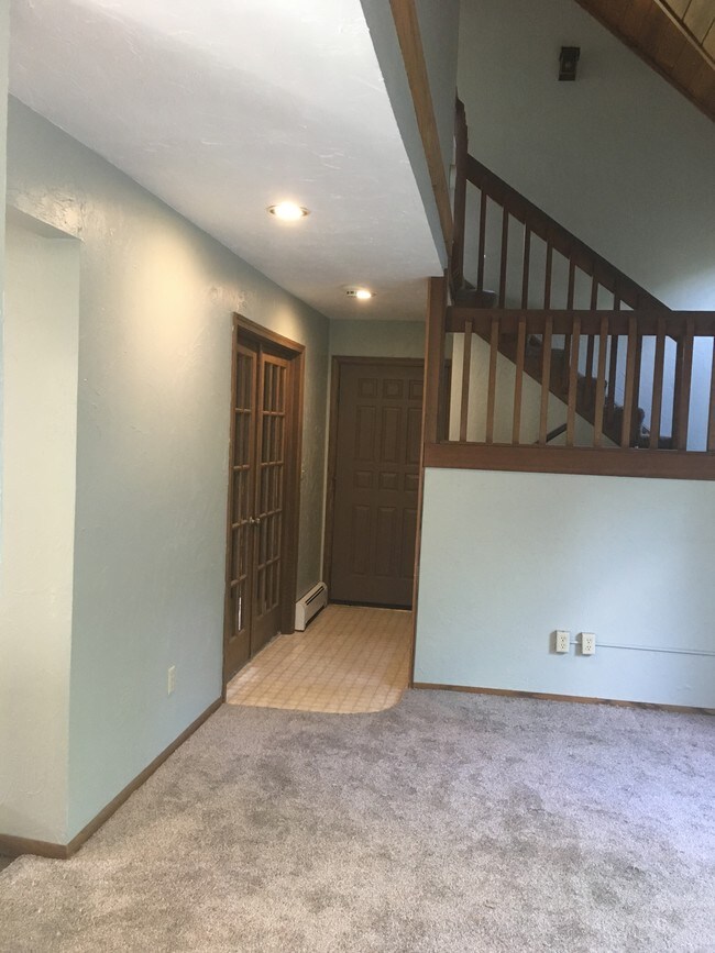 Photo - 1209 E 4th St Unit 1