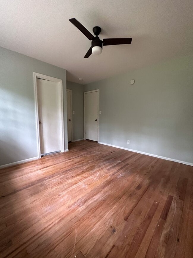 Photo - 1934 Dirk Dr