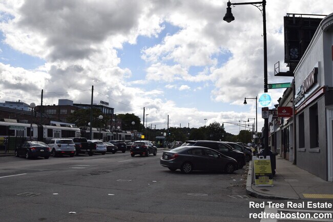 Photo - 1914 Beacon St Unit 2