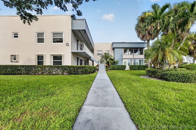 Photo - 770 Normandy Trail Unit 770