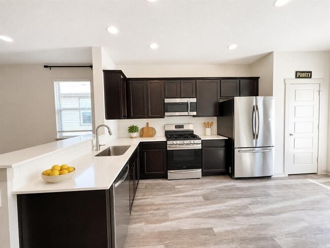 Photo - 8125 Linnie Ln