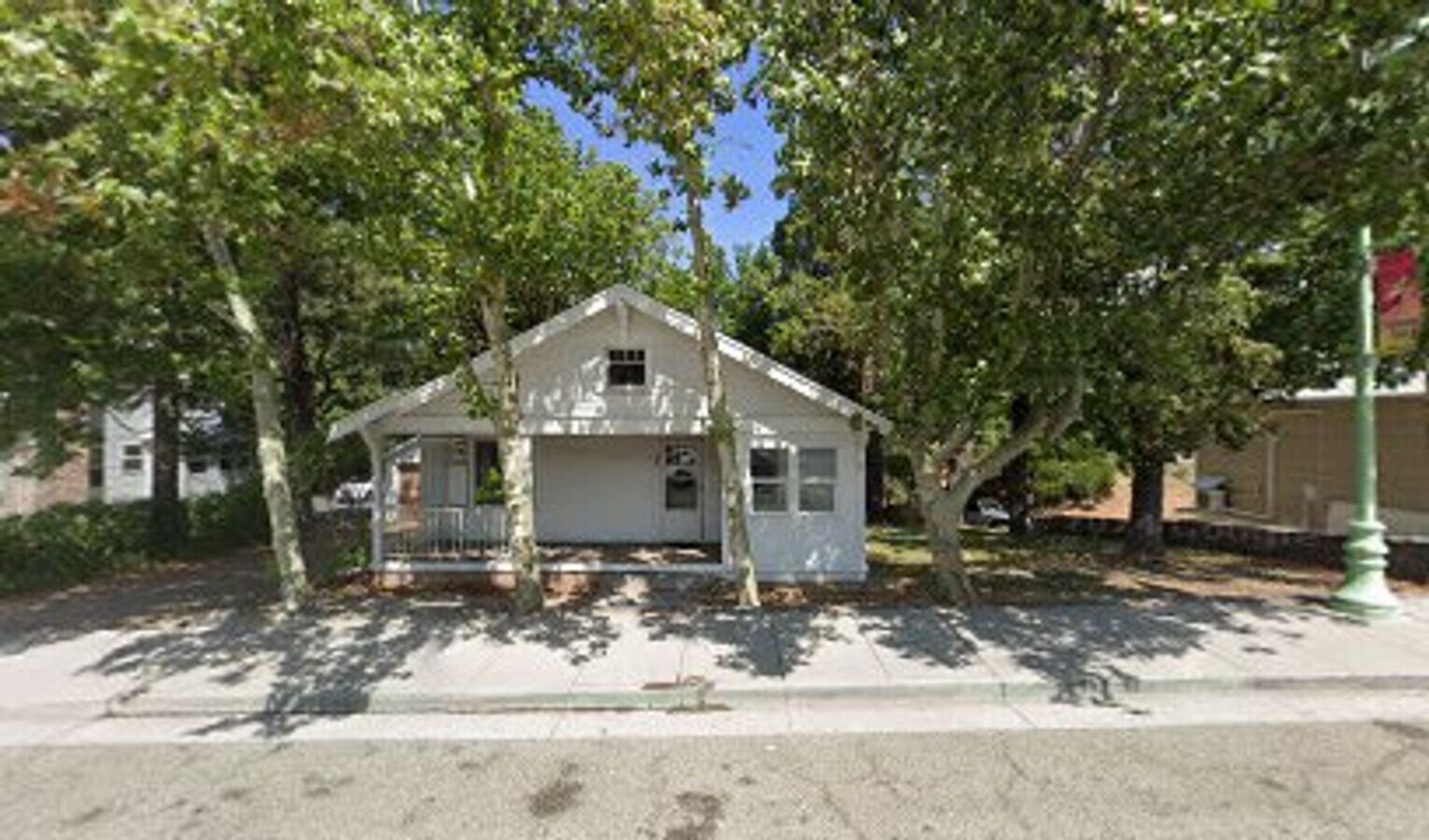 House on Weed Blvd - Residential OR Commercial! - House on Weed Blvd - Residential OR Commercial!